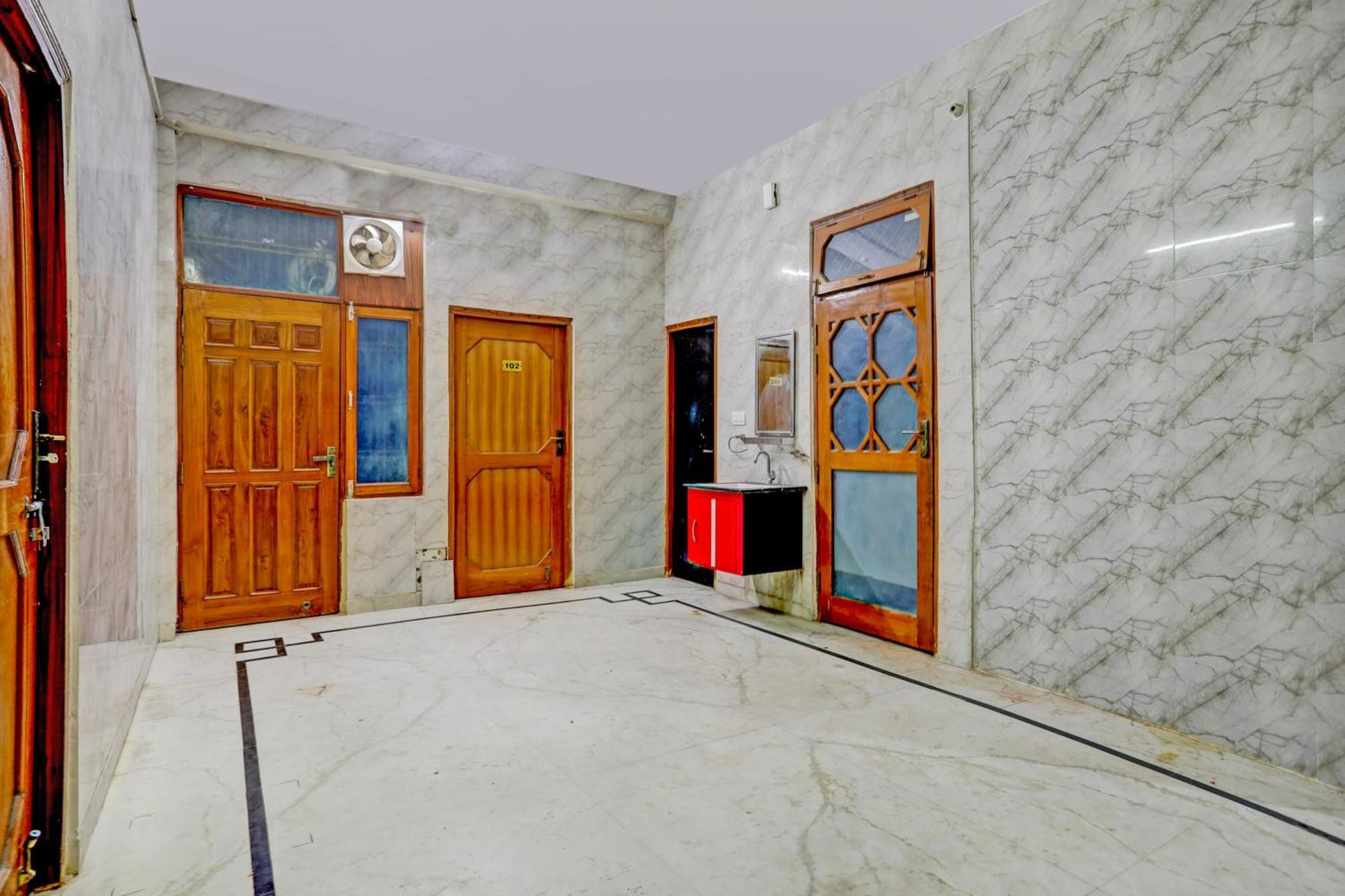 Super O Kd Palace 3* Lucknow
